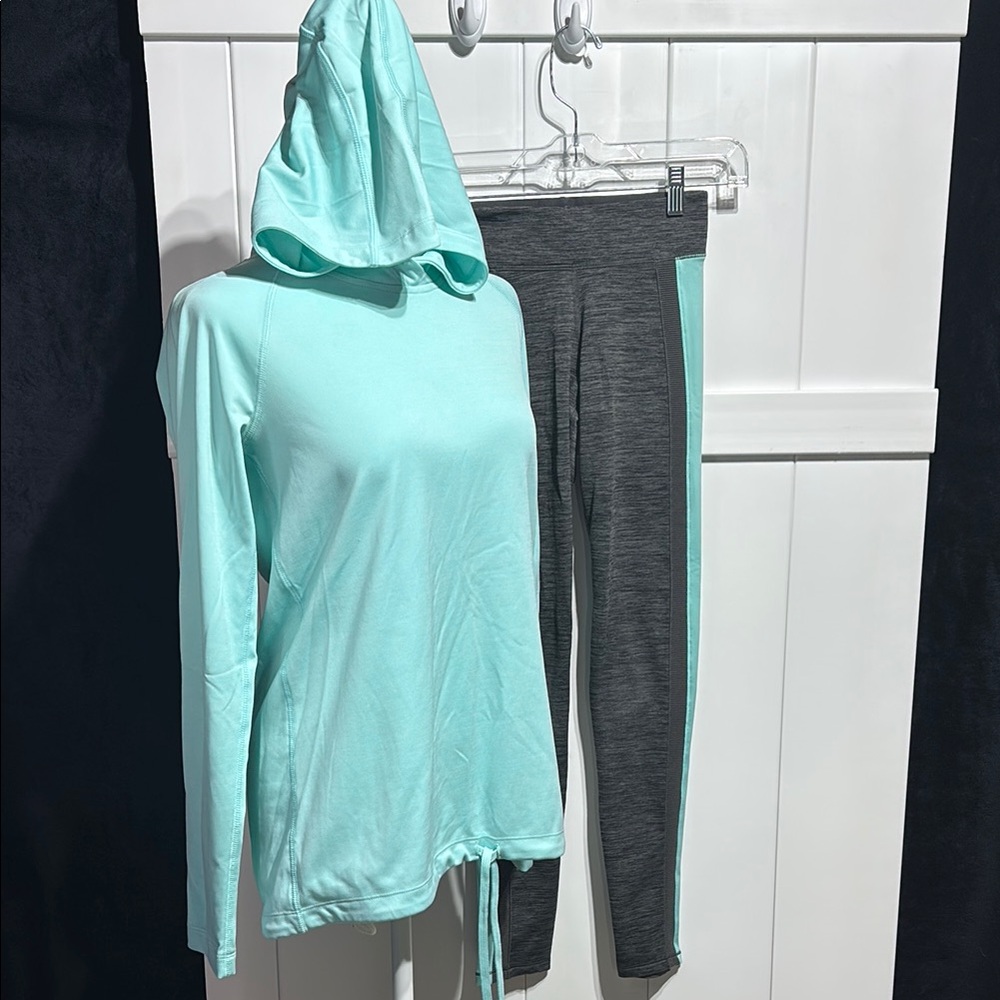 Under Armour teal/grey hoodie and leggings set